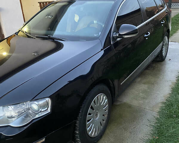 Черный Фольксваген Пассат, объемом двигателя 1.97 л и пробегом 342 тыс. км за 6500 $, фото 1 на Automoto.ua