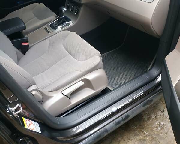 Черный Фольксваген Пассат, объемом двигателя 1.98 л и пробегом 340 тыс. км за 6500 $, фото 9 на Automoto.ua