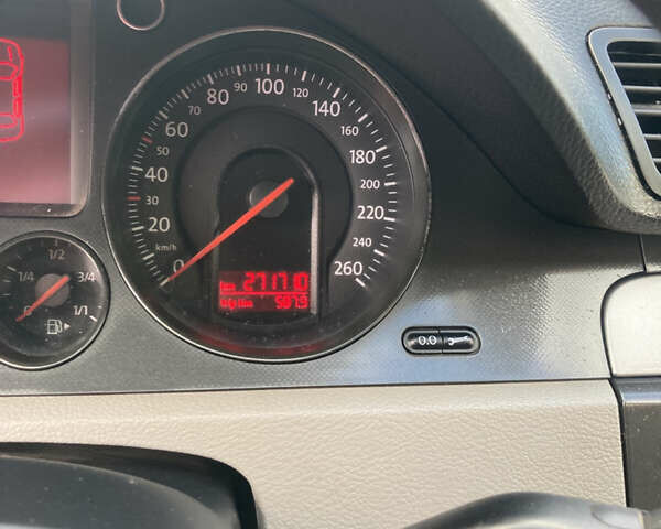 Черный Фольксваген Пассат, объемом двигателя 1.97 л и пробегом 271 тыс. км за 6200 $, фото 5 на Automoto.ua