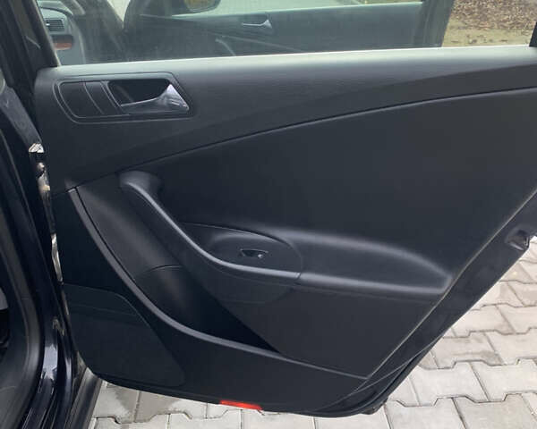 Черный Фольксваген Пассат, объемом двигателя 1.97 л и пробегом 274 тыс. км за 6500 $, фото 12 на Automoto.ua