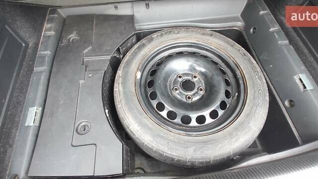 Черный Фольксваген Пассат, объемом двигателя 1.9 л и пробегом 330 тыс. км за 5800 $, фото 4 на Automoto.ua