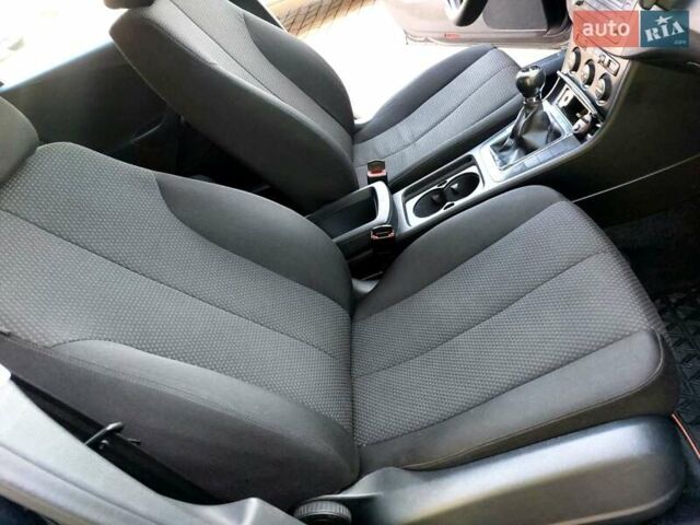 Чорний Фольксваген Пассат, об'ємом двигуна 1.6 л та пробігом 253 тис. км за 5950 $, фото 22 на Automoto.ua