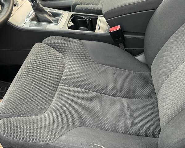 Черный Фольксваген Пассат, объемом двигателя 1.9 л и пробегом 270 тыс. км за 4900 $, фото 9 на Automoto.ua