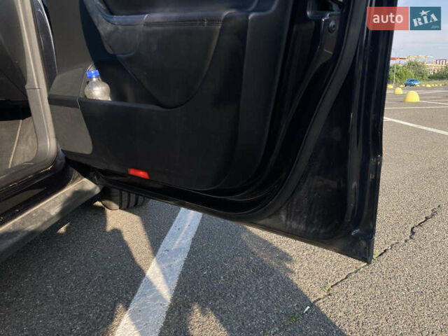 Черный Фольксваген Пассат, объемом двигателя 1.98 л и пробегом 240 тыс. км за 6400 $, фото 13 на Automoto.ua