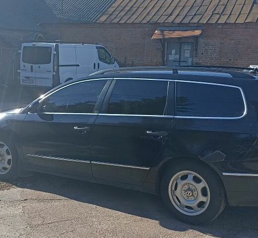 Фольксваген Пассат 2006 в Житомире на Automoto.ua Черный Фольксваген Пассат, объемом двигателя 2 л и пробегом 355 тыс. км за 5313 $, фото 1 на Automoto.ua