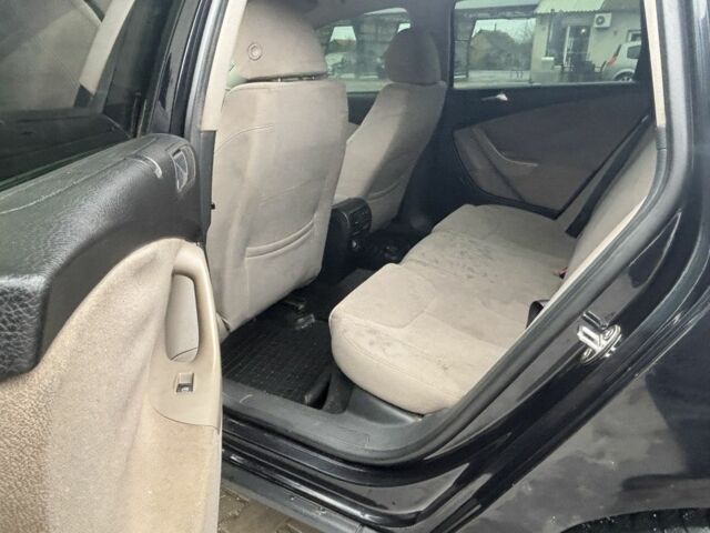 Черный Фольксваген Пассат, объемом двигателя 2 л и пробегом 320 тыс. км за 4500 $, фото 10 на Automoto.ua