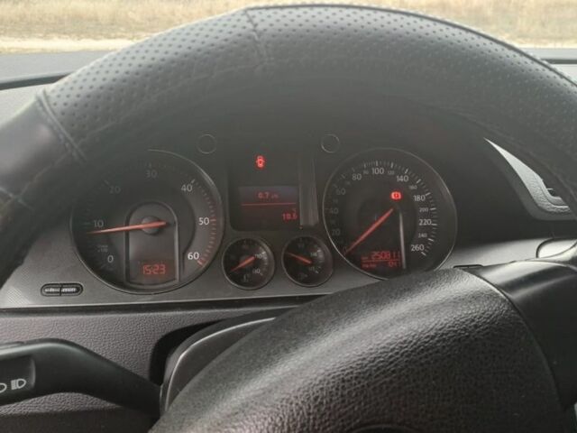 Чорний Фольксваген Пассат, об'ємом двигуна 2 л та пробігом 395 тис. км за 5999 $, фото 9 на Automoto.ua