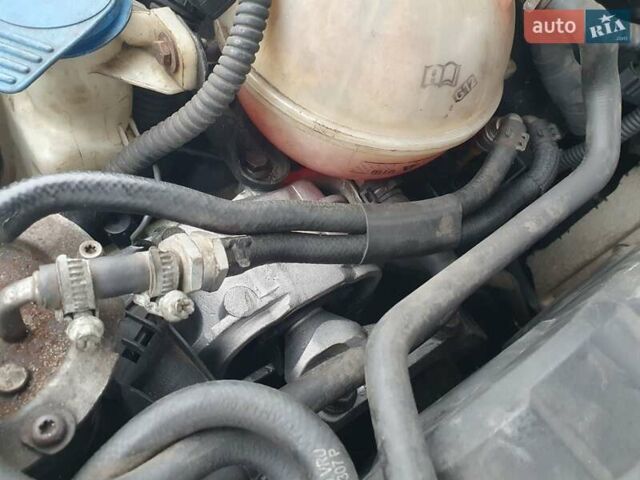 Черный Фольксваген Пассат, объемом двигателя 1.97 л и пробегом 250 тыс. км за 3999 $, фото 24 на Automoto.ua