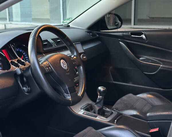 Черный Фольксваген Пассат, объемом двигателя 1.98 л и пробегом 267 тыс. км за 5000 $, фото 6 на Automoto.ua