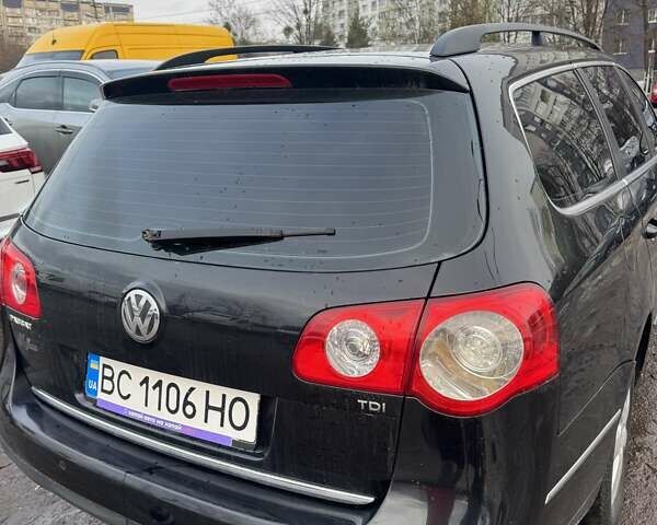 Черный Фольксваген Пассат, объемом двигателя 1.9 л и пробегом 270 тыс. км за 4900 $, фото 2 на Automoto.ua