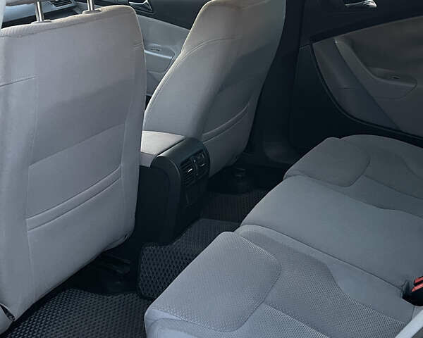 Чорний Фольксваген Пассат, об'ємом двигуна 1.6 л та пробігом 300 тис. км за 5700 $, фото 19 на Automoto.ua