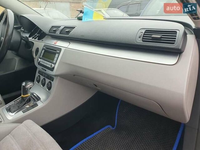 Черный Фольксваген Пассат, объемом двигателя 1.97 л и пробегом 250 тыс. км за 3999 $, фото 18 на Automoto.ua