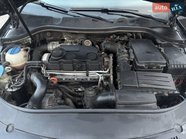 Чорний Фольксваген Пассат, об'ємом двигуна 2 л та пробігом 275 тис. км за 6300 $, фото 5 на Automoto.ua