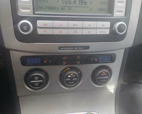 Чорний Фольксваген Пассат, об'ємом двигуна 2 л та пробігом 347 тис. км за 4800 $, фото 3 на Automoto.ua