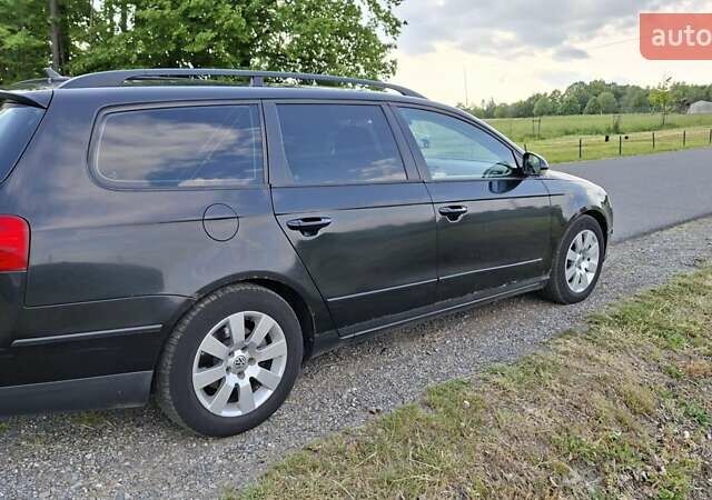 Черный Фольксваген Пассат, объемом двигателя 2 л и пробегом 470 тыс. км за 5249 $, фото 3 на Automoto.ua