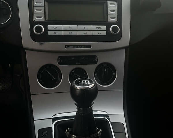 Чорний Фольксваген Пассат, об'ємом двигуна 1.97 л та пробігом 360 тис. км за 6800 $, фото 11 на Automoto.ua