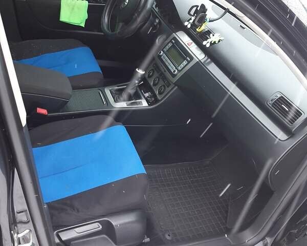 Чорний Фольксваген Пассат, об'ємом двигуна 2 л та пробігом 273 тис. км за 7850 $, фото 7 на Automoto.ua