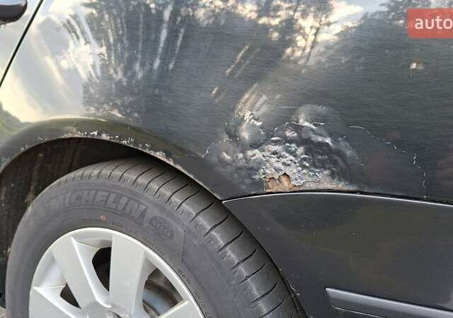 Черный Фольксваген Пассат, объемом двигателя 2 л и пробегом 470 тыс. км за 5249 $, фото 30 на Automoto.ua