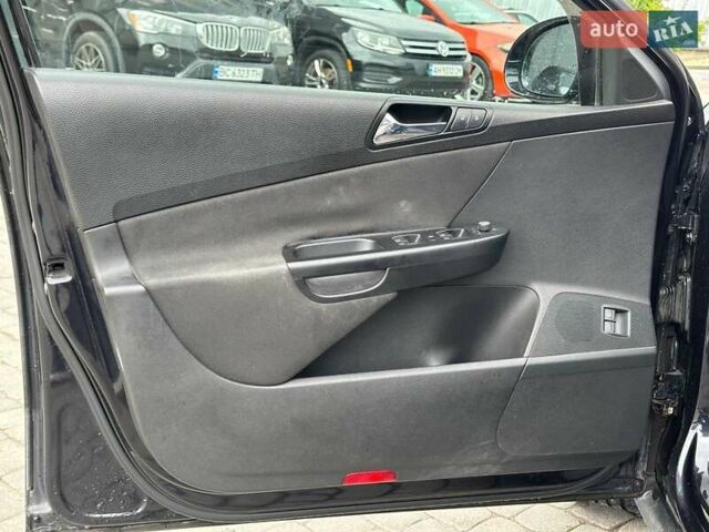 Черный Фольксваген Пассат, объемом двигателя 2 л и пробегом 288 тыс. км за 7290 $, фото 14 на Automoto.ua