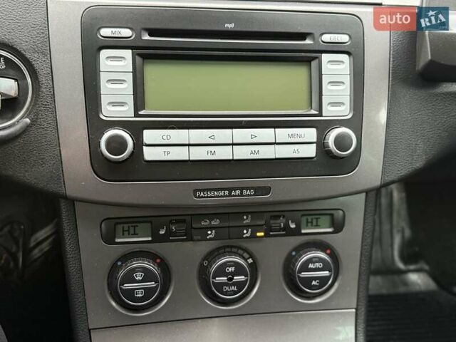 Чорний Фольксваген Пассат, об'ємом двигуна 1.9 л та пробігом 285 тис. км за 4999 $, фото 36 на Automoto.ua