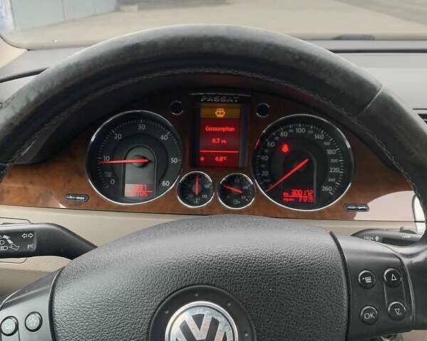 Черный Фольксваген Пассат, объемом двигателя 2 л и пробегом 300 тыс. км за 4700 $, фото 14 на Automoto.ua