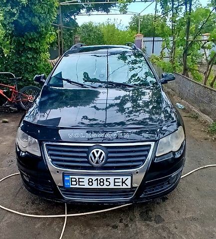 Фольксваген Пассат 2007 у Первомайськ на Automoto.ua Чорний Фольксваген Пассат, об'ємом двигуна 2 л та пробігом 308 тис. км за 3800 $, фото 5 на Automoto.ua