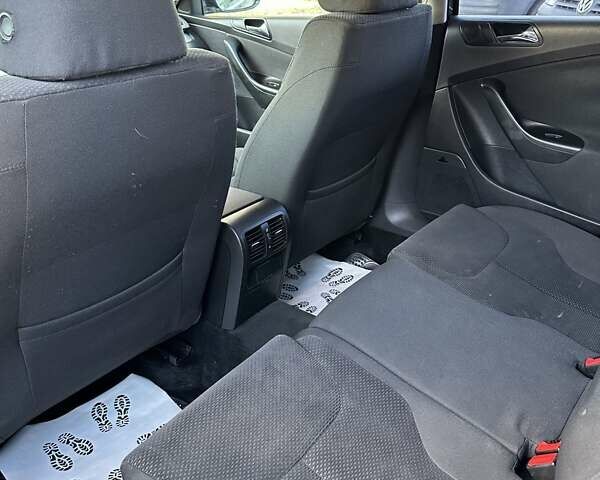 Черный Фольксваген Пассат, объемом двигателя 2 л и пробегом 269 тыс. км за 6700 $, фото 16 на Automoto.ua