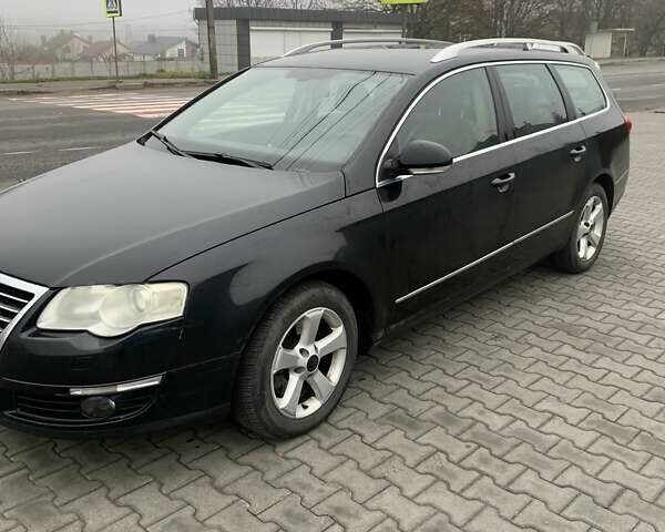 Черный Фольксваген Пассат, объемом двигателя 2 л и пробегом 300 тыс. км за 4700 $, фото 2 на Automoto.ua