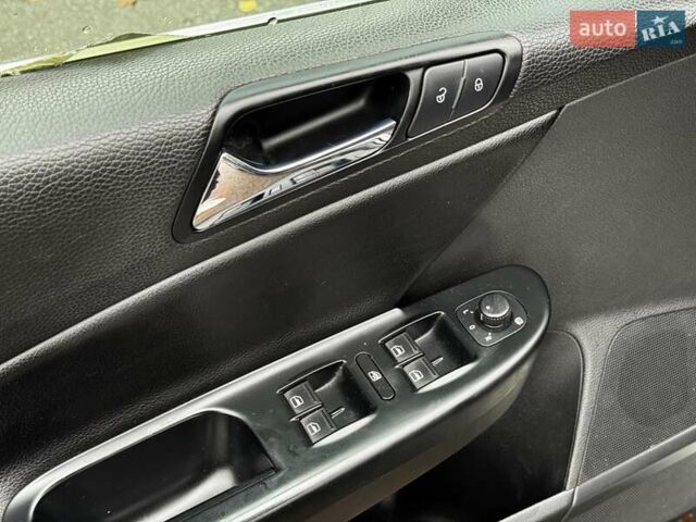 Черный Фольксваген Пассат, объемом двигателя 2 л и пробегом 326 тыс. км за 6990 $, фото 27 на Automoto.ua