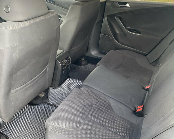 Черный Фольксваген Пассат, объемом двигателя 1.97 л и пробегом 252 тыс. км за 6800 $, фото 11 на Automoto.ua