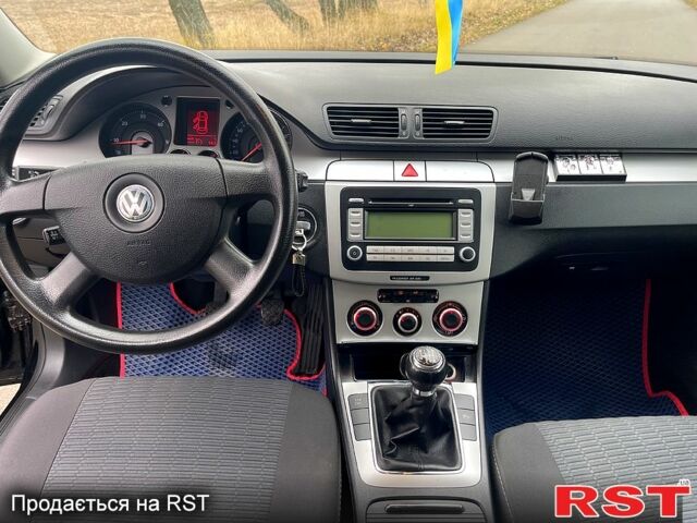 Черный Фольксваген Пассат, объемом двигателя 2 л и пробегом 287 тыс. км за 6699 $, фото 9 на Automoto.ua