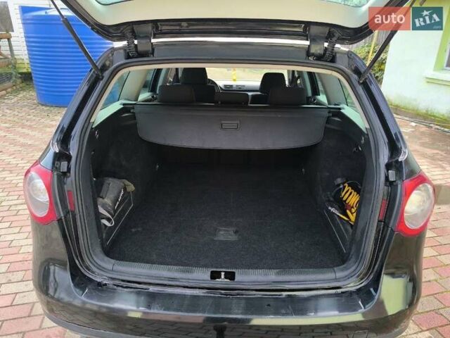 Черный Фольксваген Пассат, объемом двигателя 1.97 л и пробегом 220 тыс. км за 6750 $, фото 12 на Automoto.ua