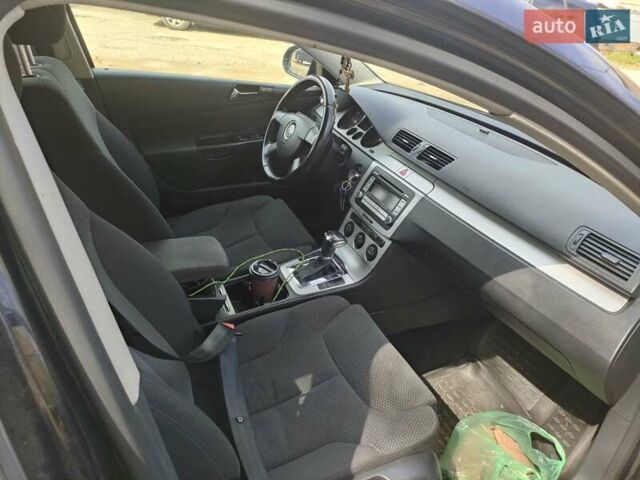 Черный Фольксваген Пассат, объемом двигателя 2 л и пробегом 380 тыс. км за 5000 $, фото 3 на Automoto.ua