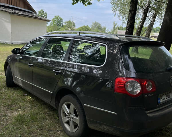Черный Фольксваген Пассат, объемом двигателя 1.97 л и пробегом 340 тыс. км за 6200 $, фото 4 на Automoto.ua