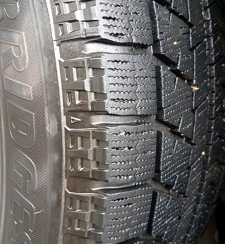 Черный Фольксваген Пассат, объемом двигателя 2 л и пробегом 320 тыс. км за 7300 $, фото 7 на Automoto.ua