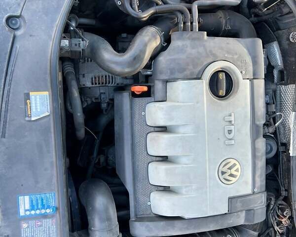 Чорний Фольксваген Пассат, об'ємом двигуна 1.97 л та пробігом 320 тис. км за 5500 $, фото 1 на Automoto.ua