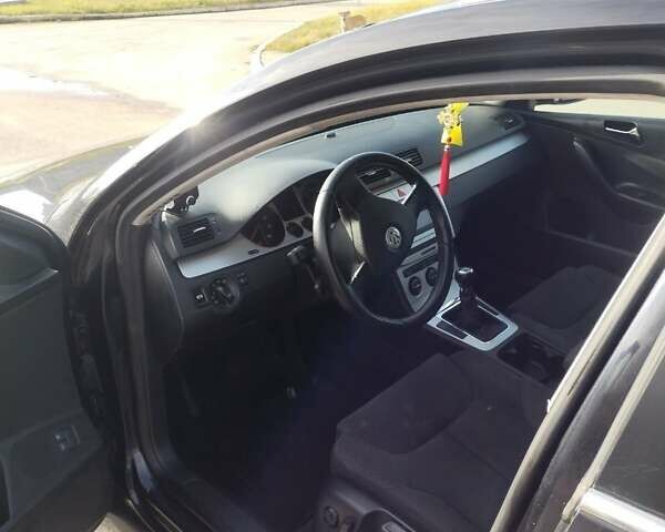 Чорний Фольксваген Пассат, об'ємом двигуна 2 л та пробігом 220 тис. км за 6450 $, фото 13 на Automoto.ua