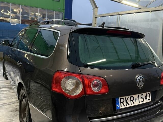 Черный Фольксваген Пассат, объемом двигателя 2 л и пробегом 400 тыс. км за 3500 $, фото 6 на Automoto.ua