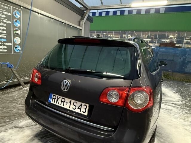 Черный Фольксваген Пассат, объемом двигателя 2 л и пробегом 400 тыс. км за 3500 $, фото 4 на Automoto.ua