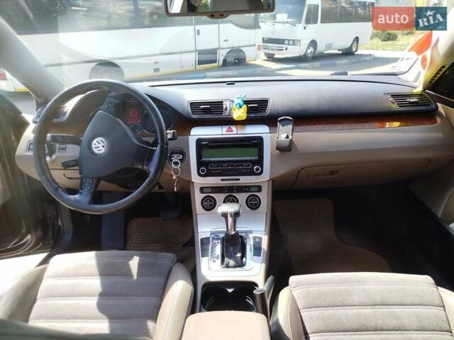 Черный Фольксваген Пассат, объемом двигателя 2 л и пробегом 297 тыс. км за 6000 $, фото 8 на Automoto.ua