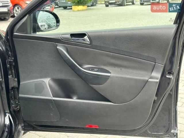 Черный Фольксваген Пассат, объемом двигателя 2 л и пробегом 288 тыс. км за 7290 $, фото 28 на Automoto.ua