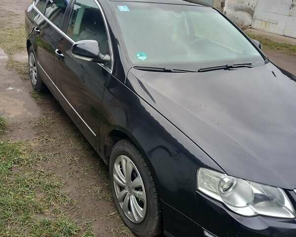 Черный Фольксваген Пассат, объемом двигателя 1.97 л и пробегом 330 тыс. км за 6200 $, фото 7 на Automoto.ua