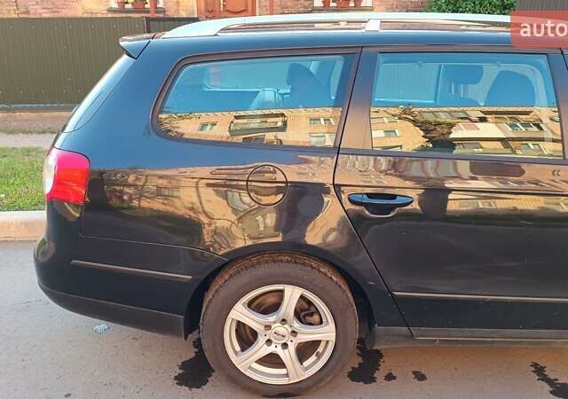 Черный Фольксваген Пассат, объемом двигателя 1.97 л и пробегом 324 тыс. км за 5500 $, фото 16 на Automoto.ua