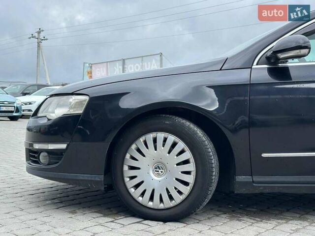 Черный Фольксваген Пассат, объемом двигателя 2 л и пробегом 288 тыс. км за 7290 $, фото 2 на Automoto.ua