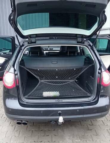 Чорний Фольксваген Пассат, об'ємом двигуна 2 л та пробігом 330 тис. км за 7300 $, фото 25 на Automoto.ua