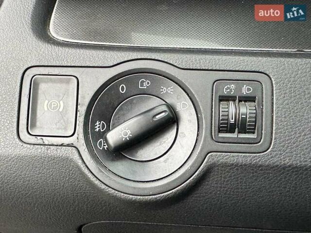 Черный Фольксваген Пассат, объемом двигателя 2 л и пробегом 288 тыс. км за 7290 $, фото 18 на Automoto.ua