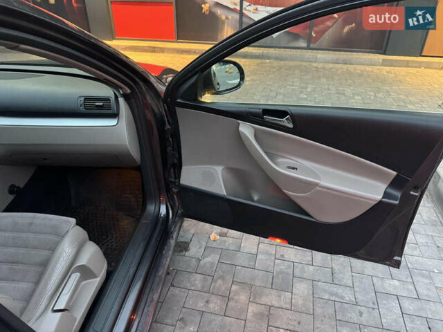 Черный Фольксваген Пассат, объемом двигателя 1.97 л и пробегом 350 тыс. км за 6500 $, фото 15 на Automoto.ua