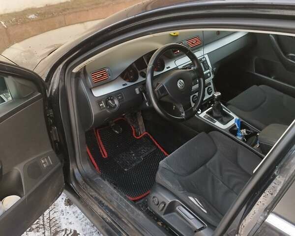 Чорний Фольксваген Пассат, об'ємом двигуна 1.97 л та пробігом 340 тис. км за 5699 $, фото 12 на Automoto.ua