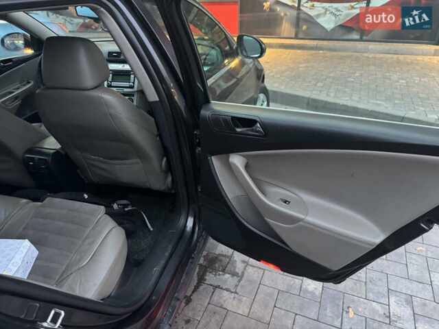 Черный Фольксваген Пассат, объемом двигателя 1.97 л и пробегом 350 тыс. км за 6500 $, фото 14 на Automoto.ua