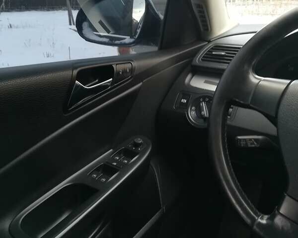 Чорний Фольксваген Пассат, об'ємом двигуна 2 л та пробігом 440 тис. км за 3149 $, фото 6 на Automoto.ua